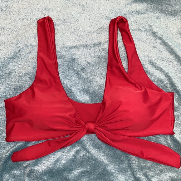 4 bikini tops - Picture 6 of 8